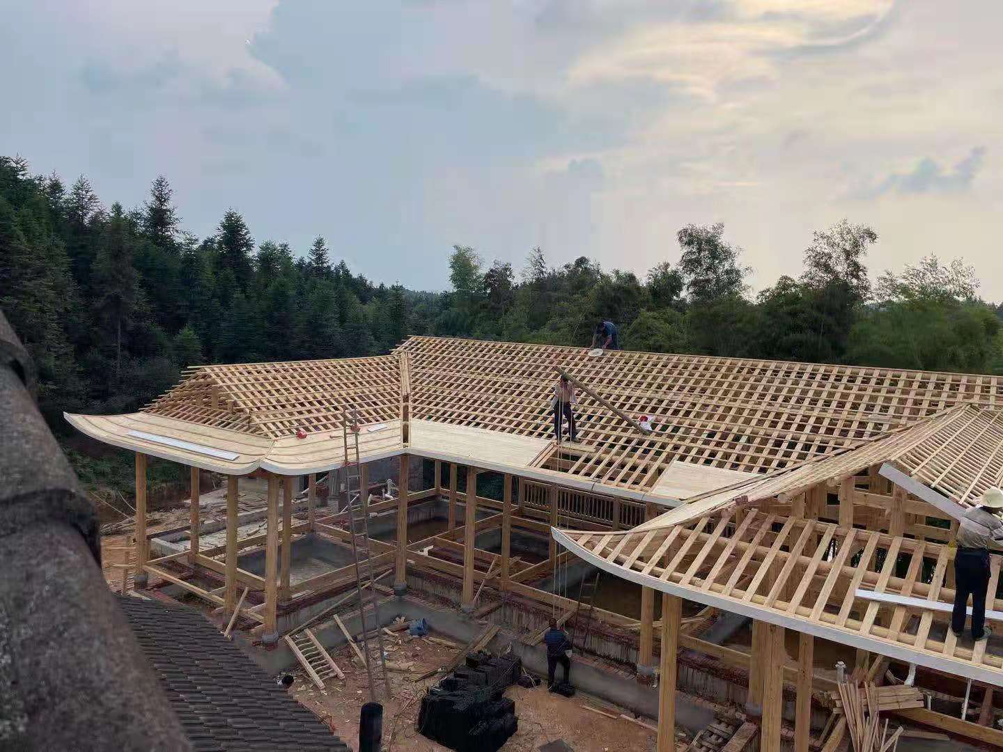溆浦湘楚木作古建工程有限公司,土家吊腳樓,侗鄉(xiāng)鼓樓,侗鄉(xiāng)風(fēng)雨樓哪里好